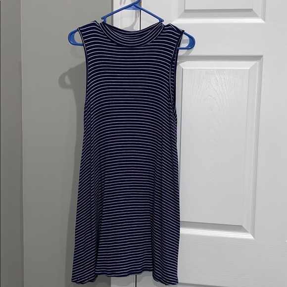 Sleeveless striped dress - Picture 1 of 1